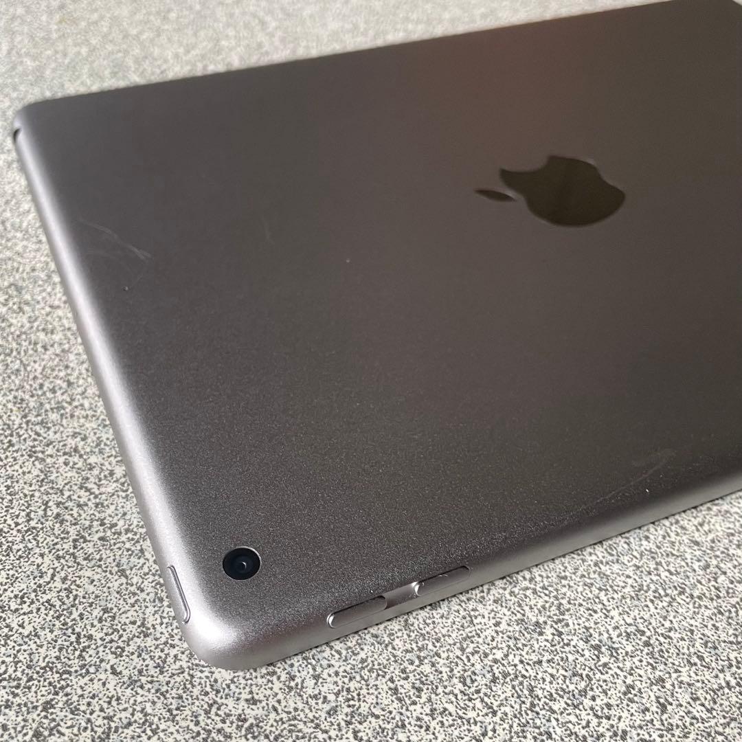 送料無料 F24 iPad 第6世代 スペースグレイ 32GB Wi-Fi