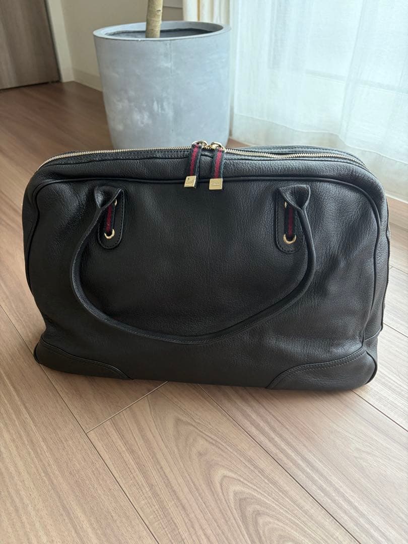 グッチ　ボストンバック　黒