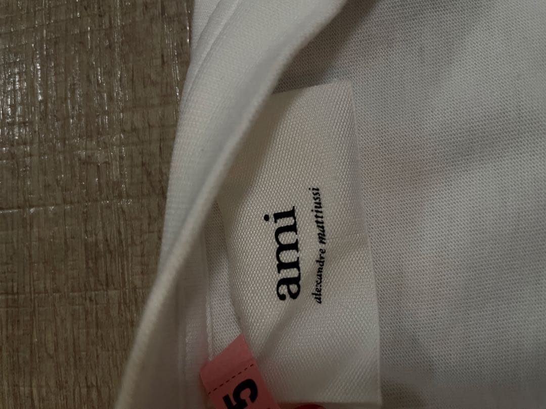 AMI PARIS アミパリ Tシャツ