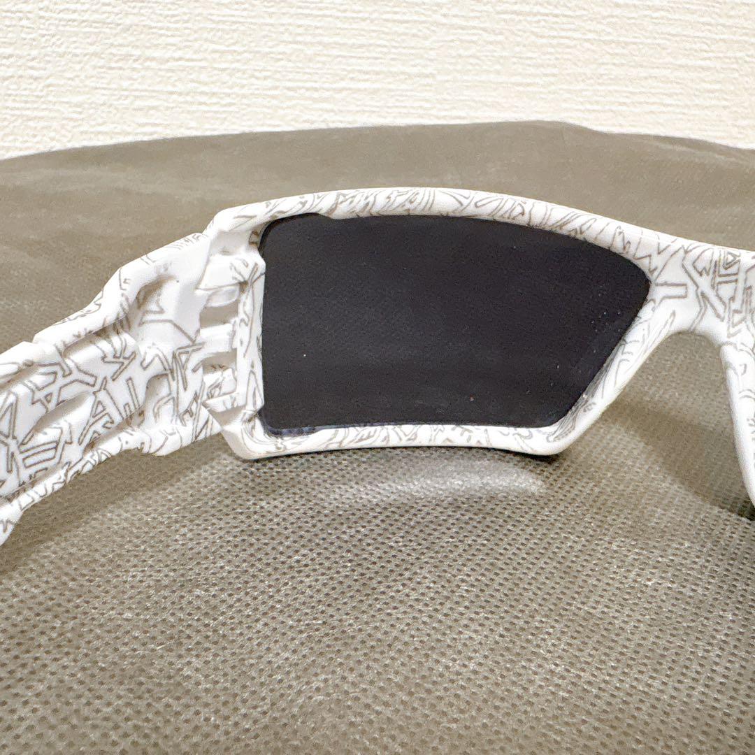 美品　オークリー　Oakley スポーツサングラス ホワイト/ブラック　袋付き
