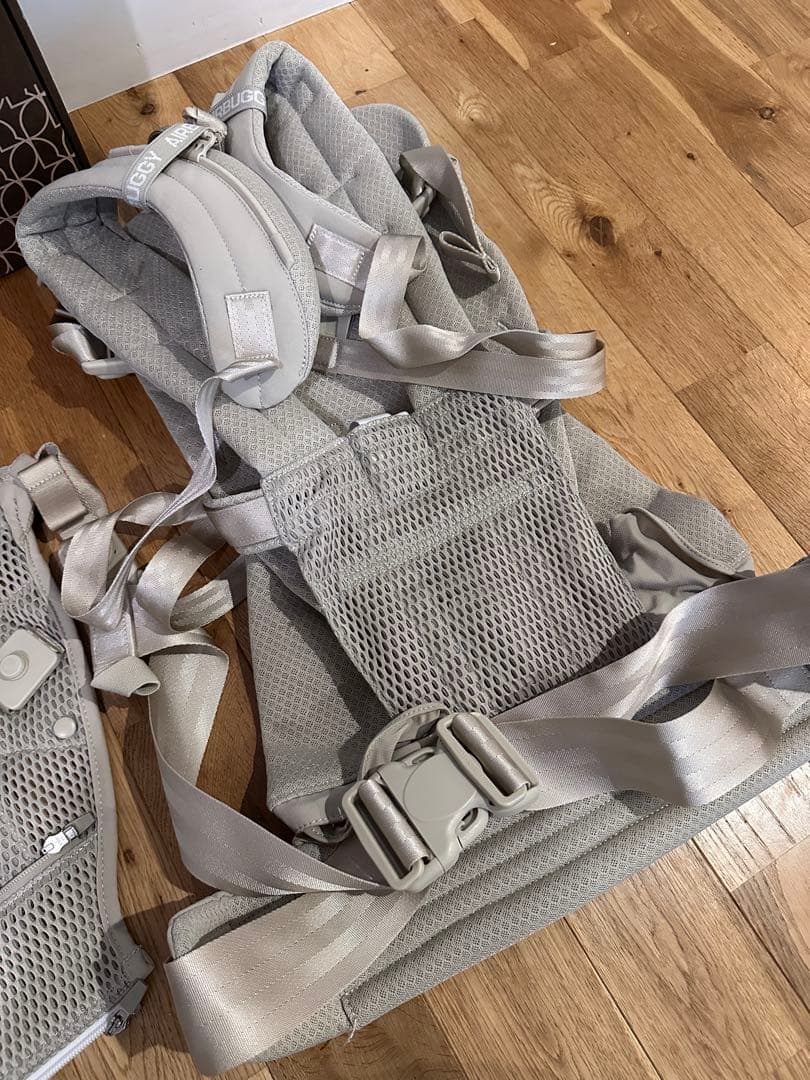 エアバギーBaby Carrier ベージュ　取説、箱付き