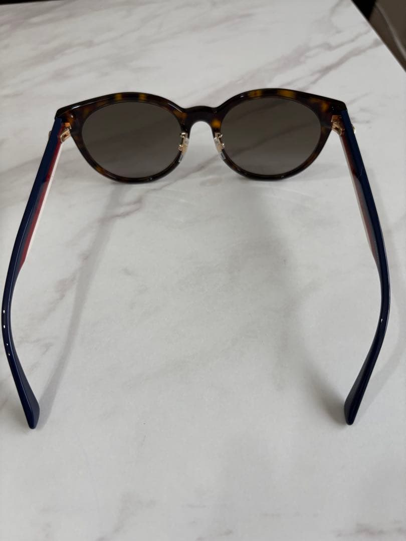 lov 　GUCCI グッチ　サングラス　ウェブストライプ