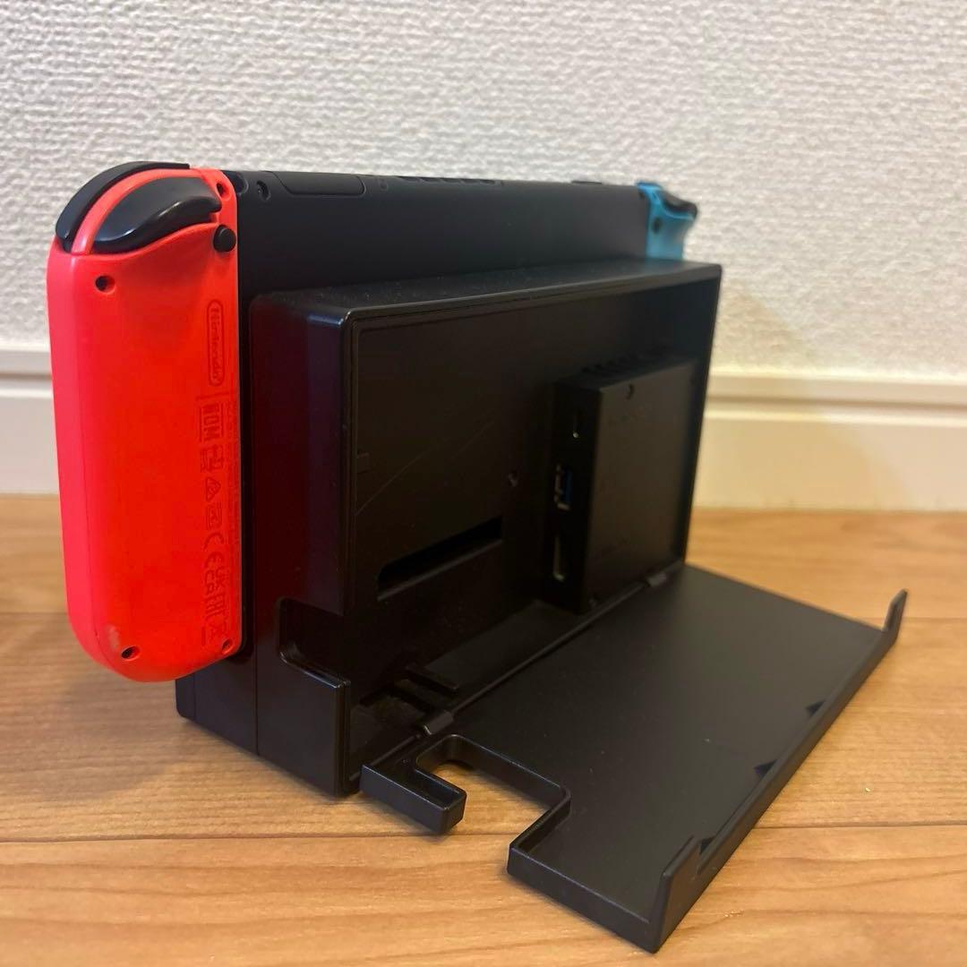 Nintendo Switch本体+ホリパッド×2
