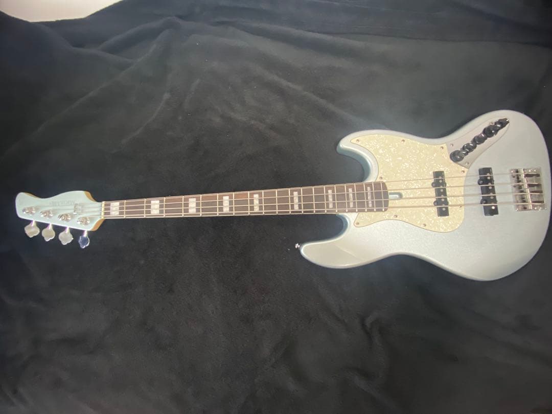 美品　Sire V7 Alder 4st 2nd Generation