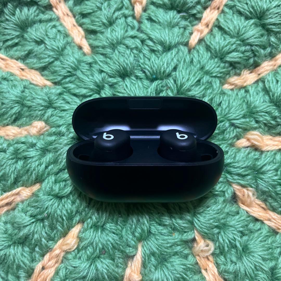 イヤホン Beats Solo Buds