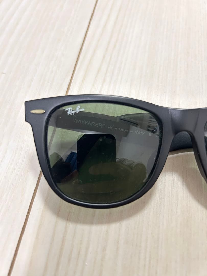 Ray-Ban Wayfarer ブラックサングラス