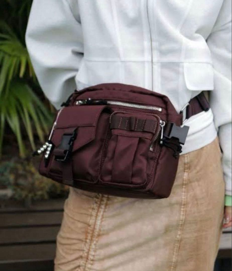 完売Ameri USEFUL MILITALY SQUARE BAG