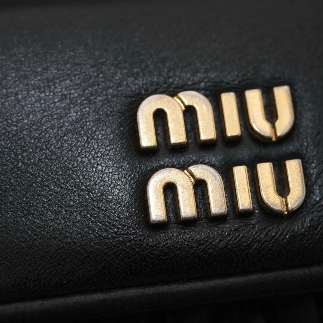 MIU MIU ミュウミュウ マテラッセ レザー 三つ折り財布 ブラック