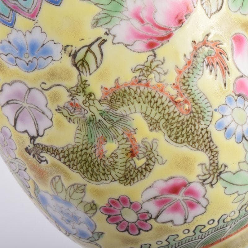 中国　景徳鎮製　薄胎　粉彩　龍花草文碗　煎茶碗　V　8503