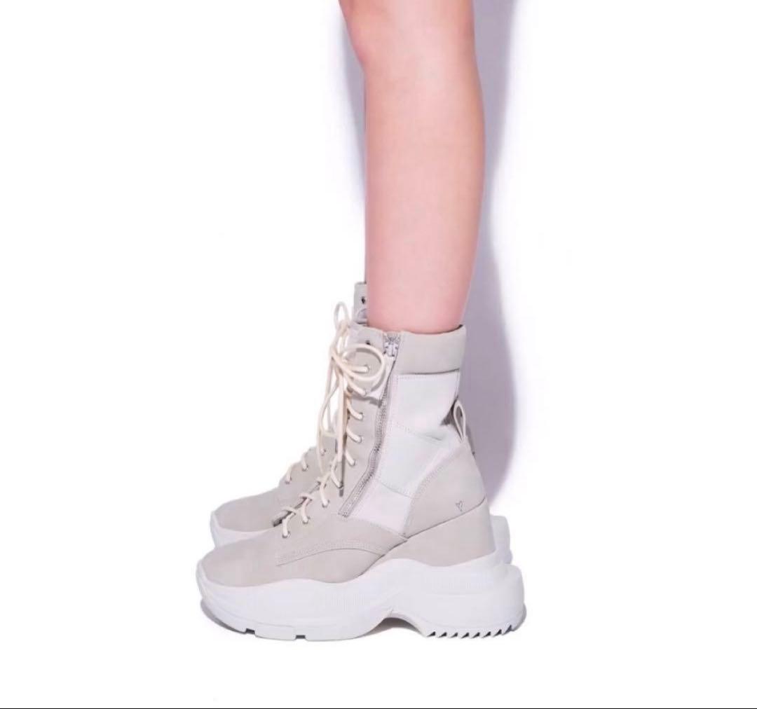 YELLO SOY SHORT BOOTS ベージュ