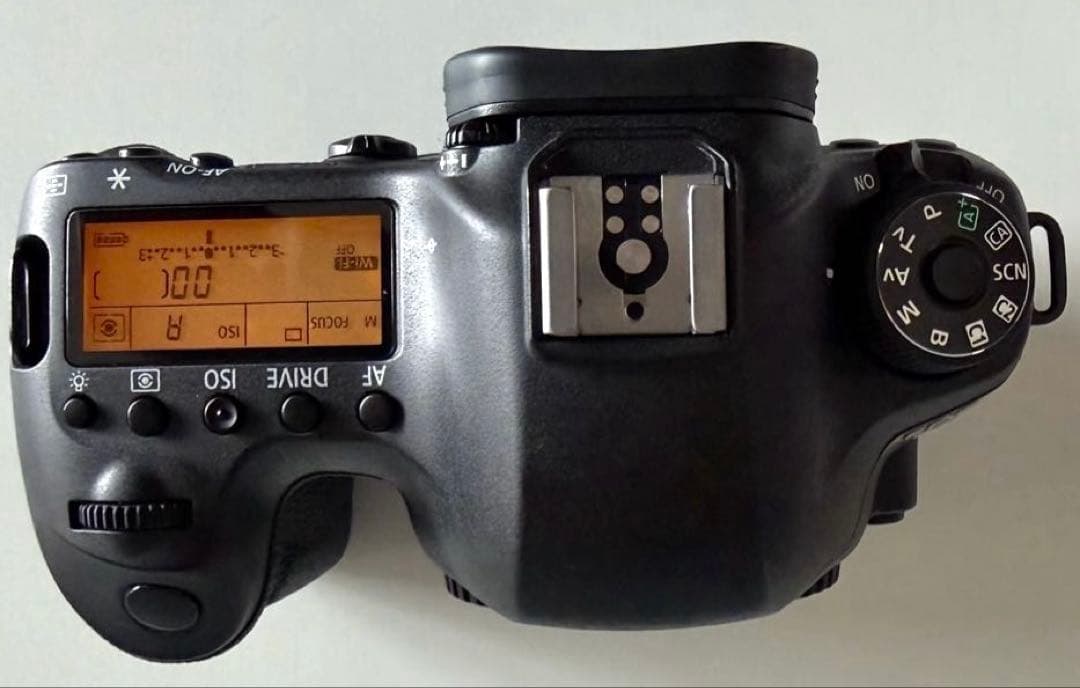 Canon EOS 6D フルサイズ 一眼 ストラップ付
