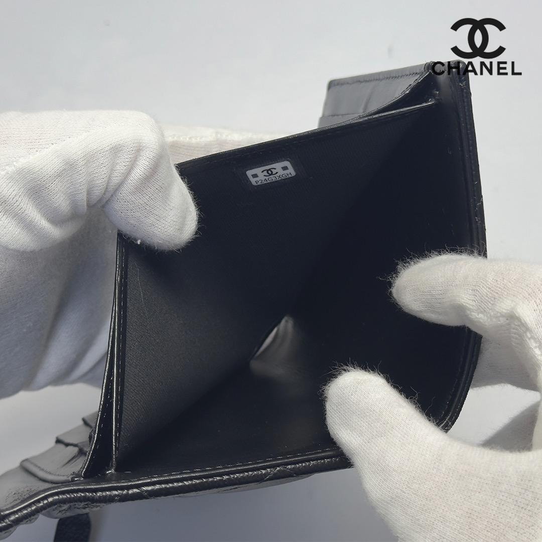 正規品 新型タイプ シャネル マトラッセ ジップ ゴールド金具 三つ折り財布