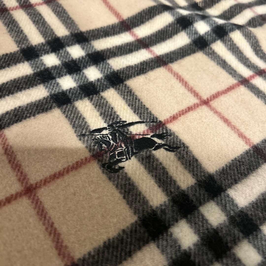 【未使用・訳あり】BURBERRY　膝掛け　Wool100 %　ブランケット