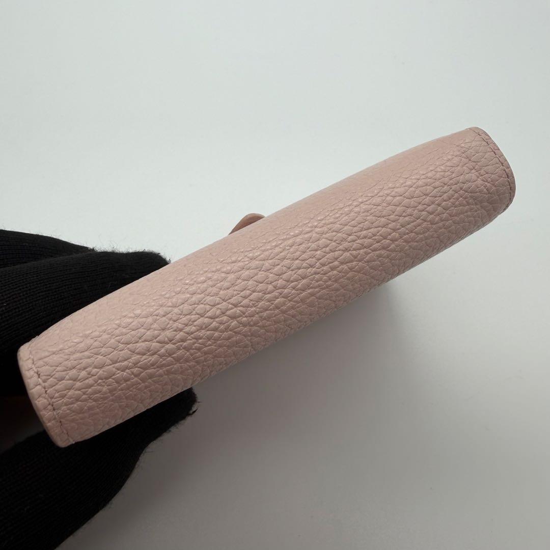 極美品　agnes b アニエスベー　折り財布　ロゴ金具　レザー　ピンク