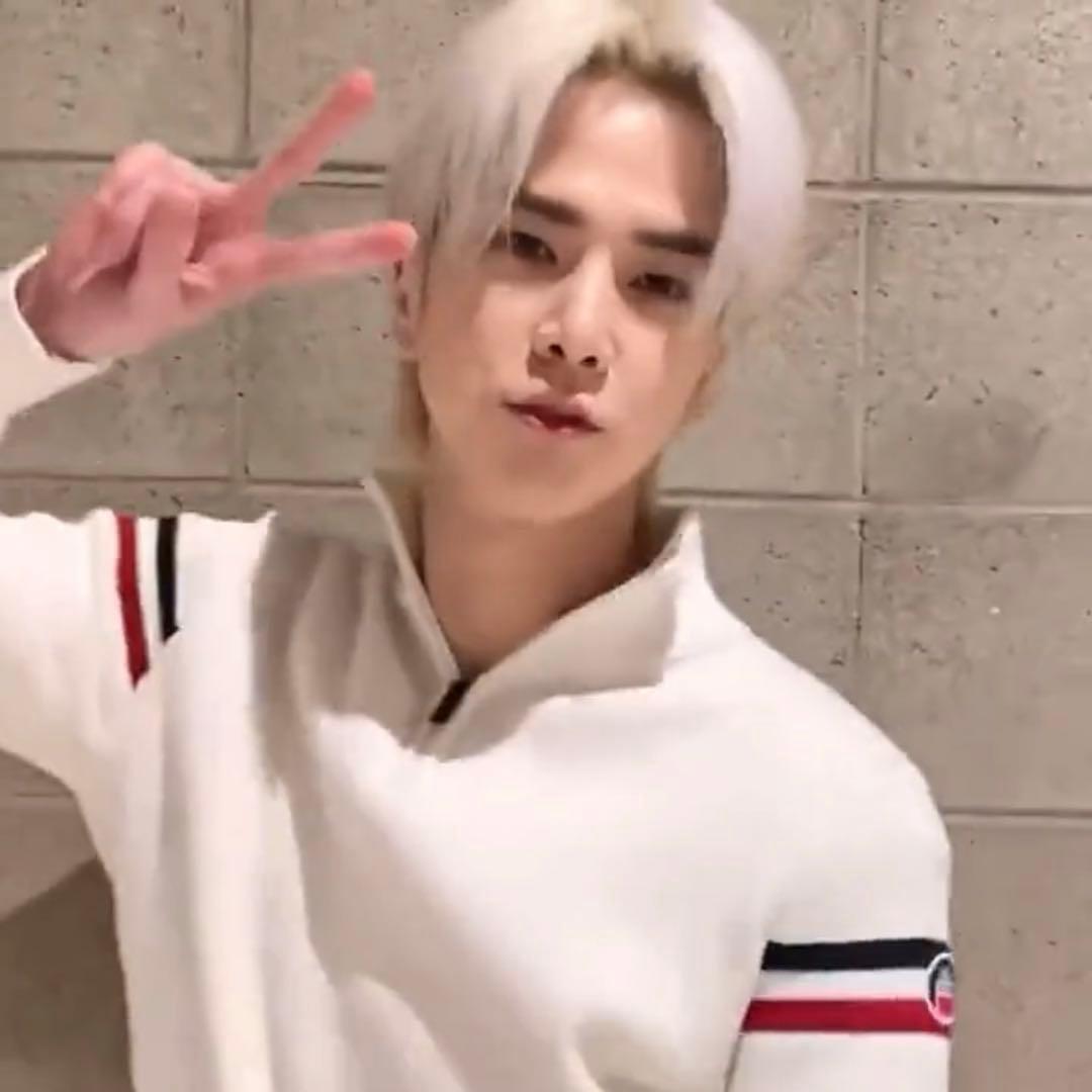 the boyz ドボイズ ヨンフン 直筆サイン ポラロイド