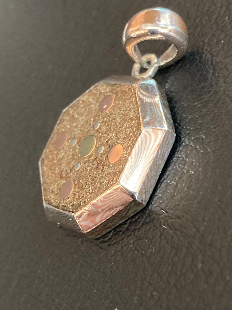 Suman Dhakhwa pendant スーマンダックワ シャンバラ