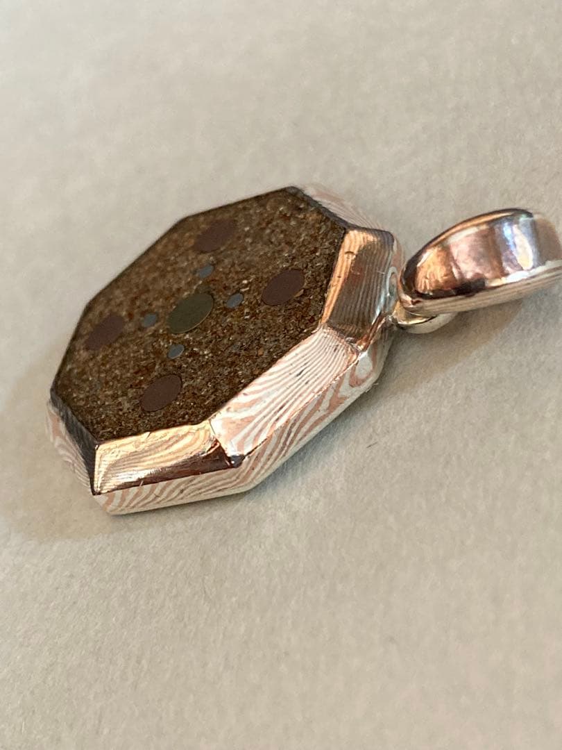 Suman Dhakhwa pendant スーマンダックワ シャンバラ