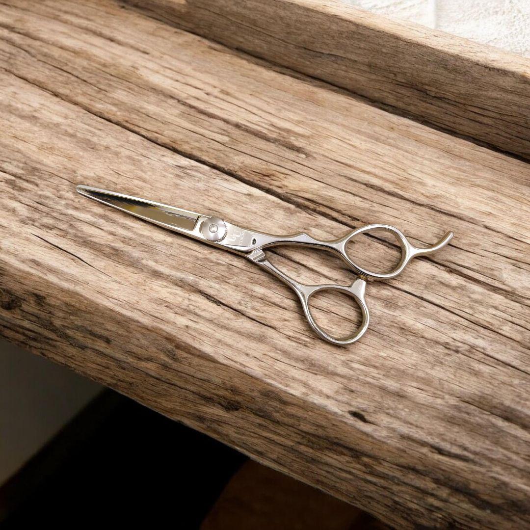 ✨内海シザー✨5.5インチ✨散髪用✨ヘアカット✨髪切り✨中古✨カットシザー✨