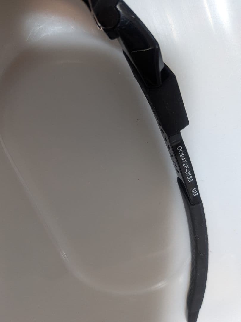 ＯＡＫＬＥＹ　オークリー9472-0639 123
