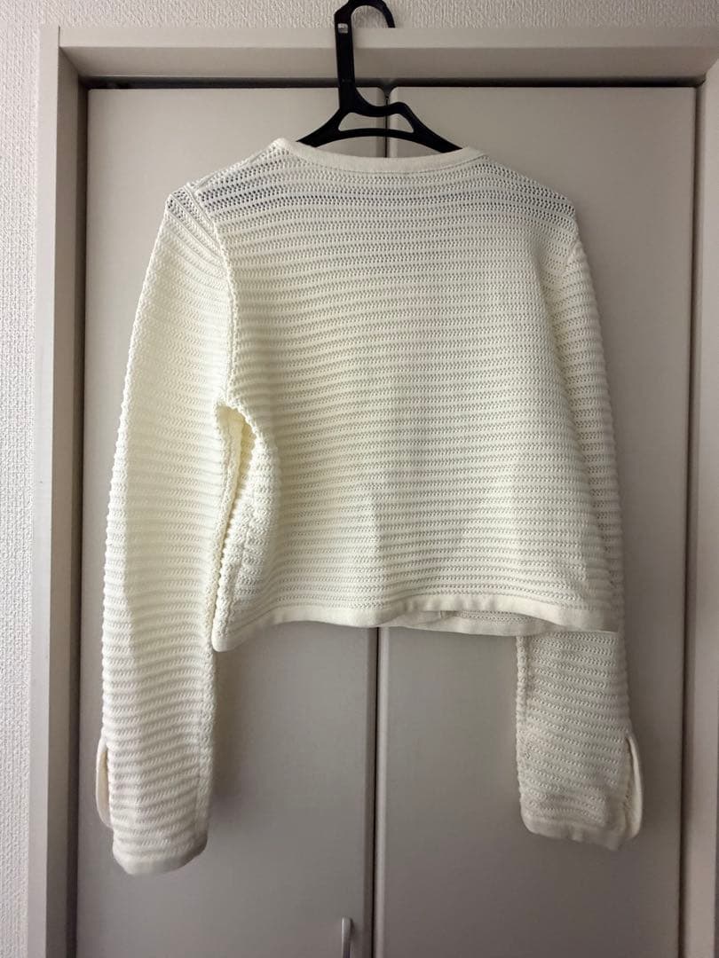 値下げしましたSNIDEL アイボリー ボタン付きカーディガン