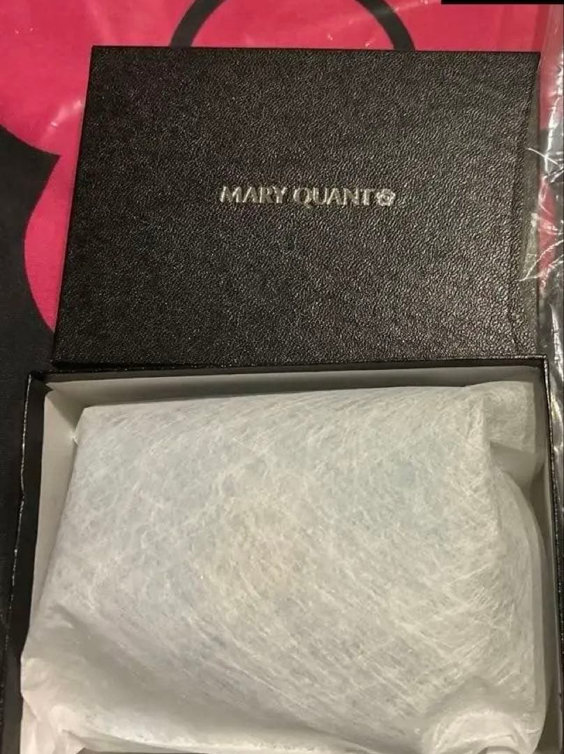 新品未開封！人気色！MARY QUANTブライトカラー ミニウォレット（ブルー）