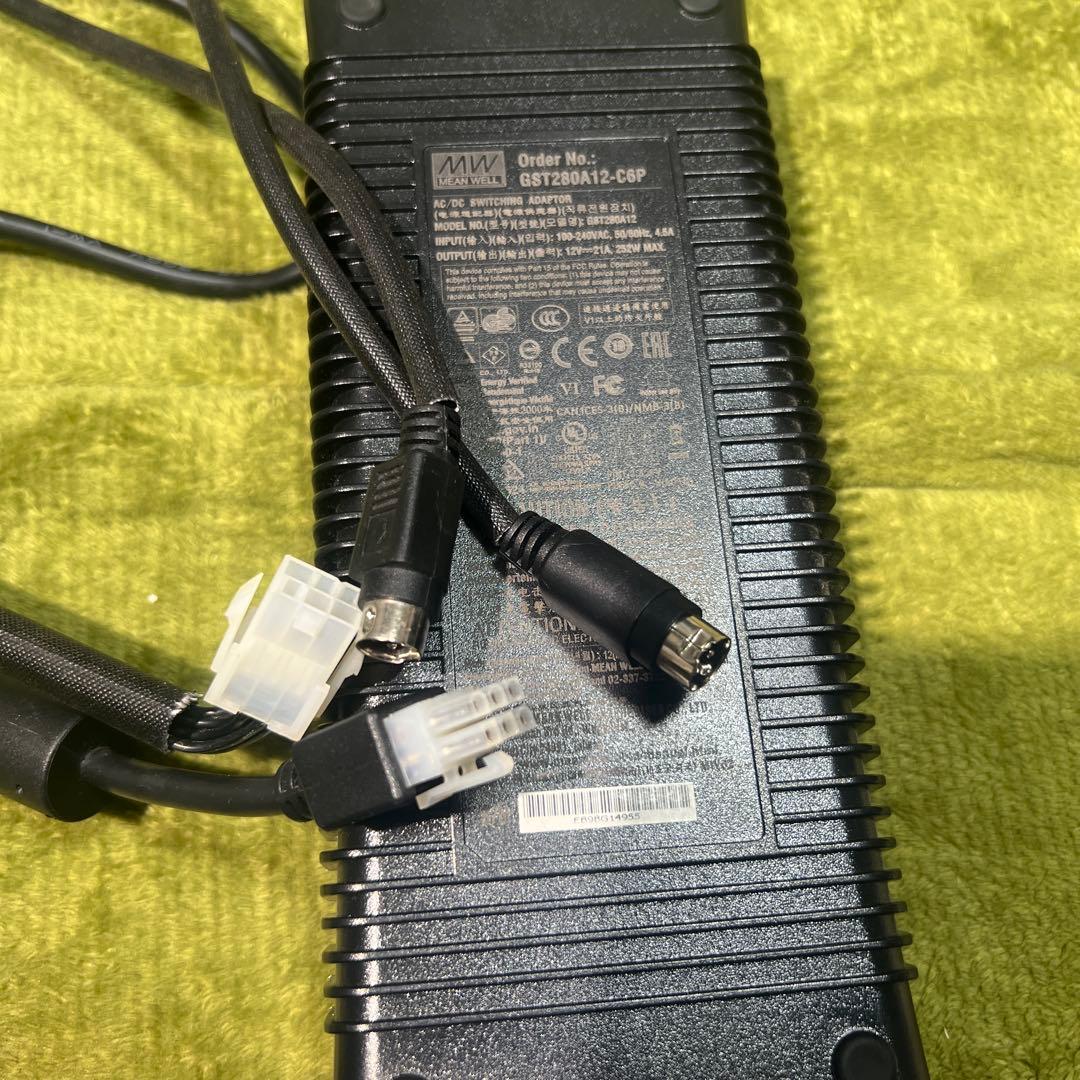 Mean Well GST280A12-C6P 電源ユニット 12V 21A