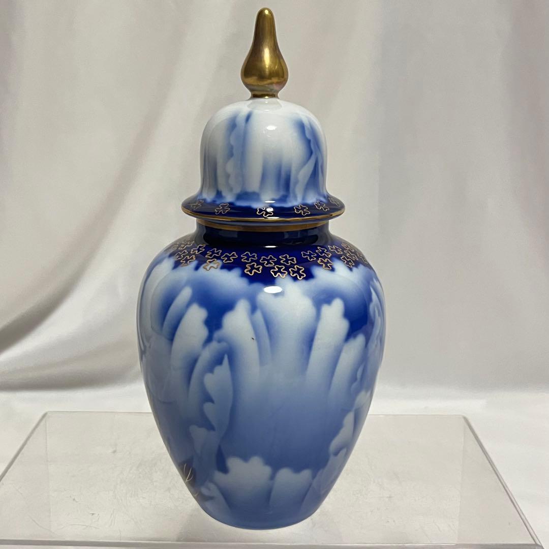 深川製磁 牡丹金ミル 沈香壷 冠付飾壺 染付金彩 18cm 蓋付壷