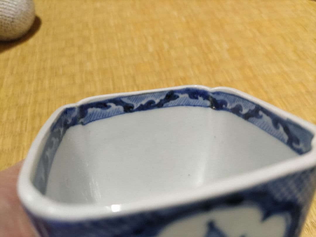 古伊万里　四方　向付　染付　金魚（ランチュウ？）