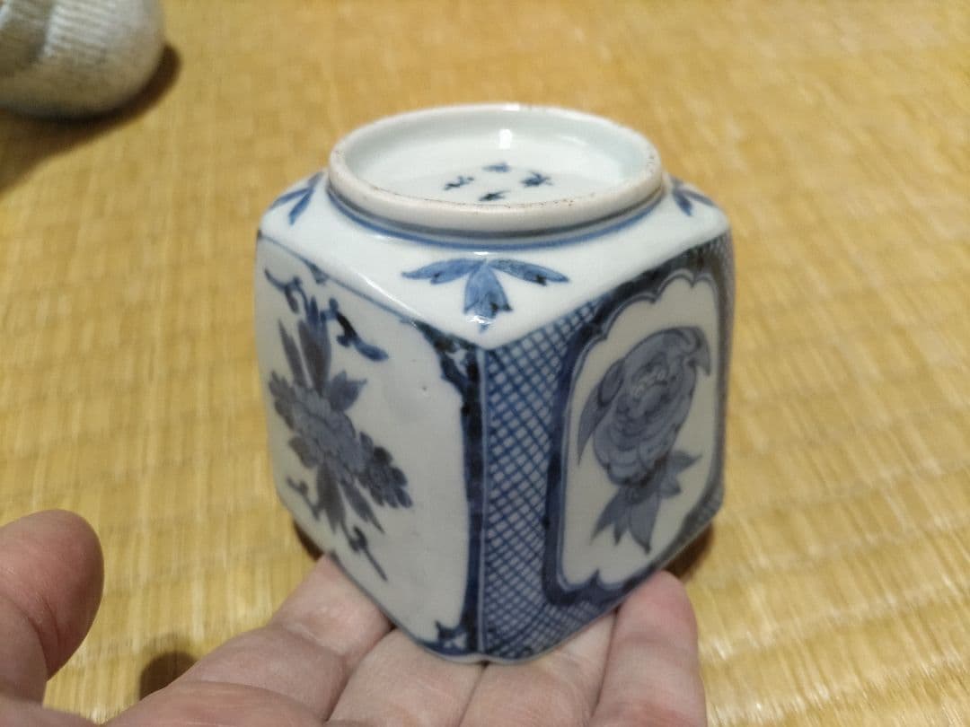 古伊万里　四方　向付　染付　金魚（ランチュウ？）