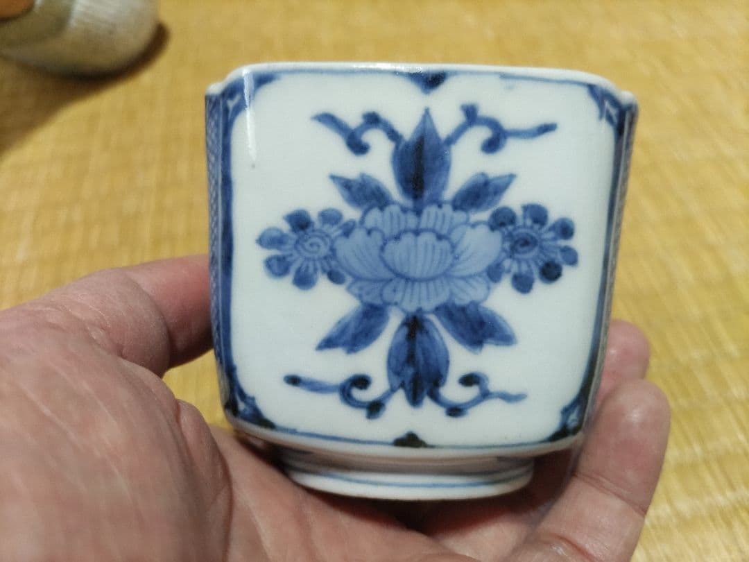 古伊万里　四方　向付　染付　金魚（ランチュウ？）
