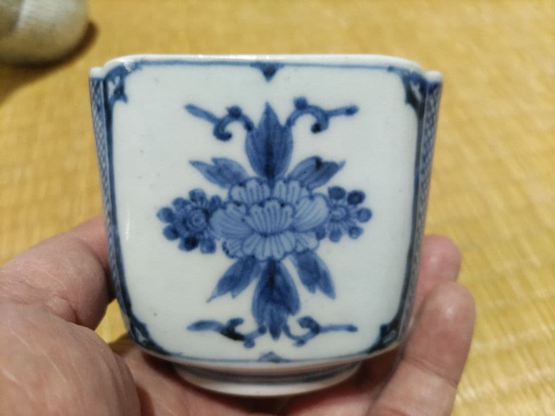 古伊万里　四方　向付　染付　金魚（ランチュウ？）
