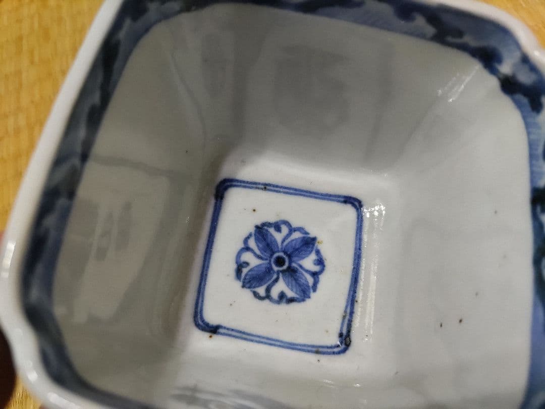 古伊万里　四方　向付　染付　金魚（ランチュウ？）