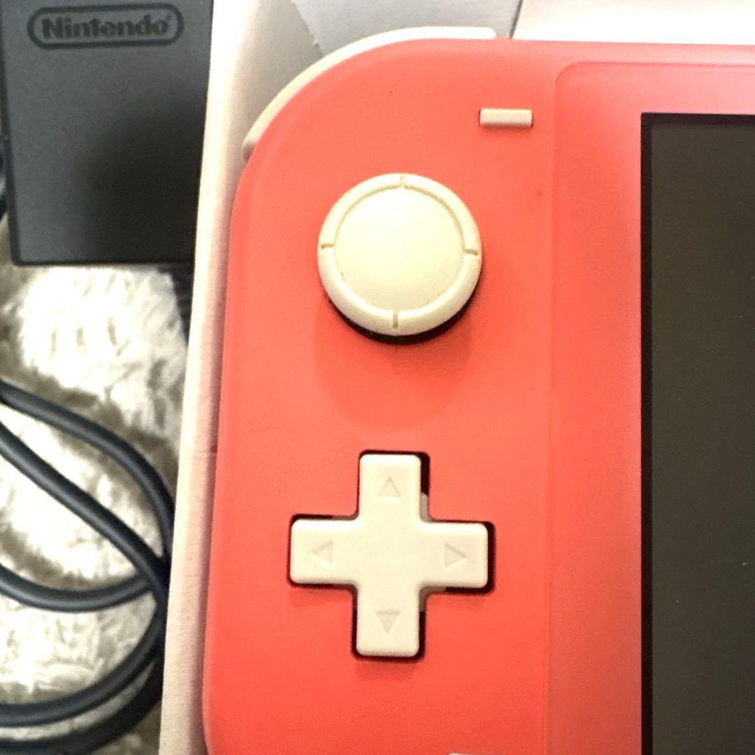 美品！　任天堂switchライト