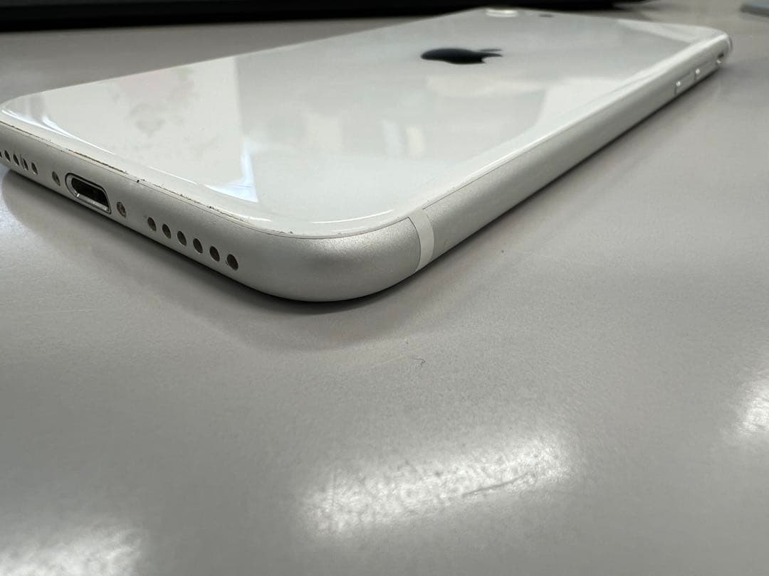 Apple iPhone SE (第２世代) ホワイト ジャンク 128GB