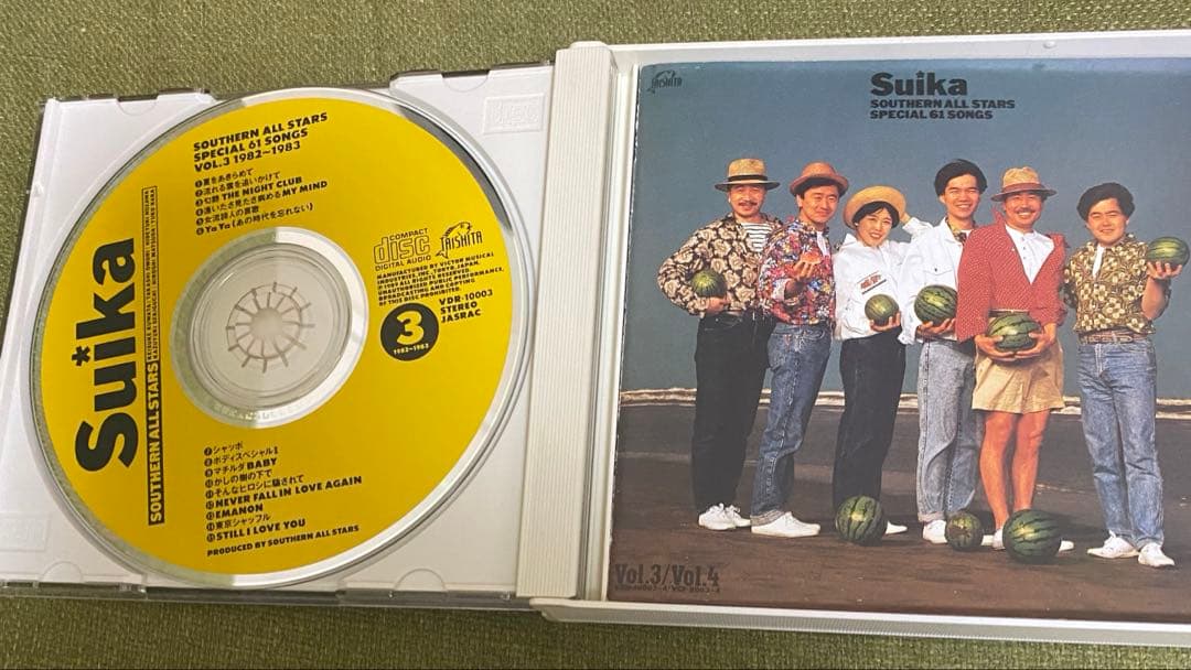 サザンオールスターズ　4枚組CD　ベストアルバム　すいか