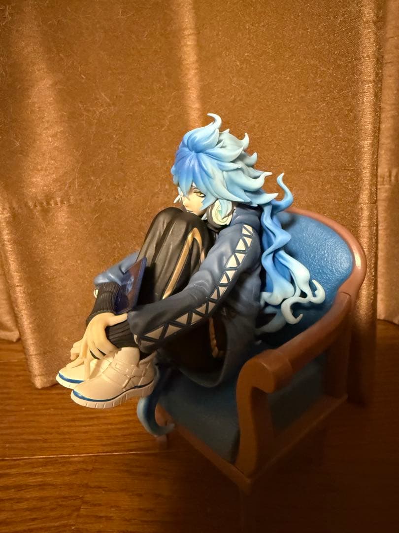 ツイステッドワンダーランド イデア・シュラウド イグニハイド フィギュア