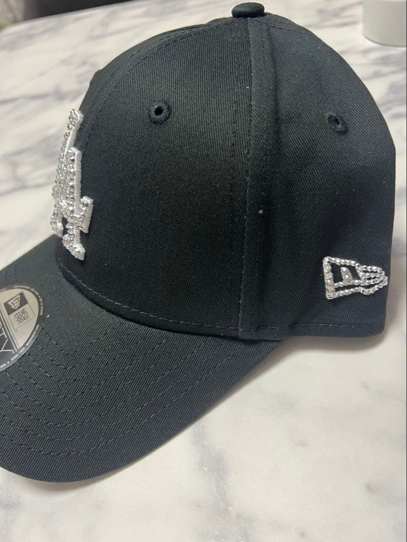 New Era 9FORTY ブラックキャップ　デコレーション
