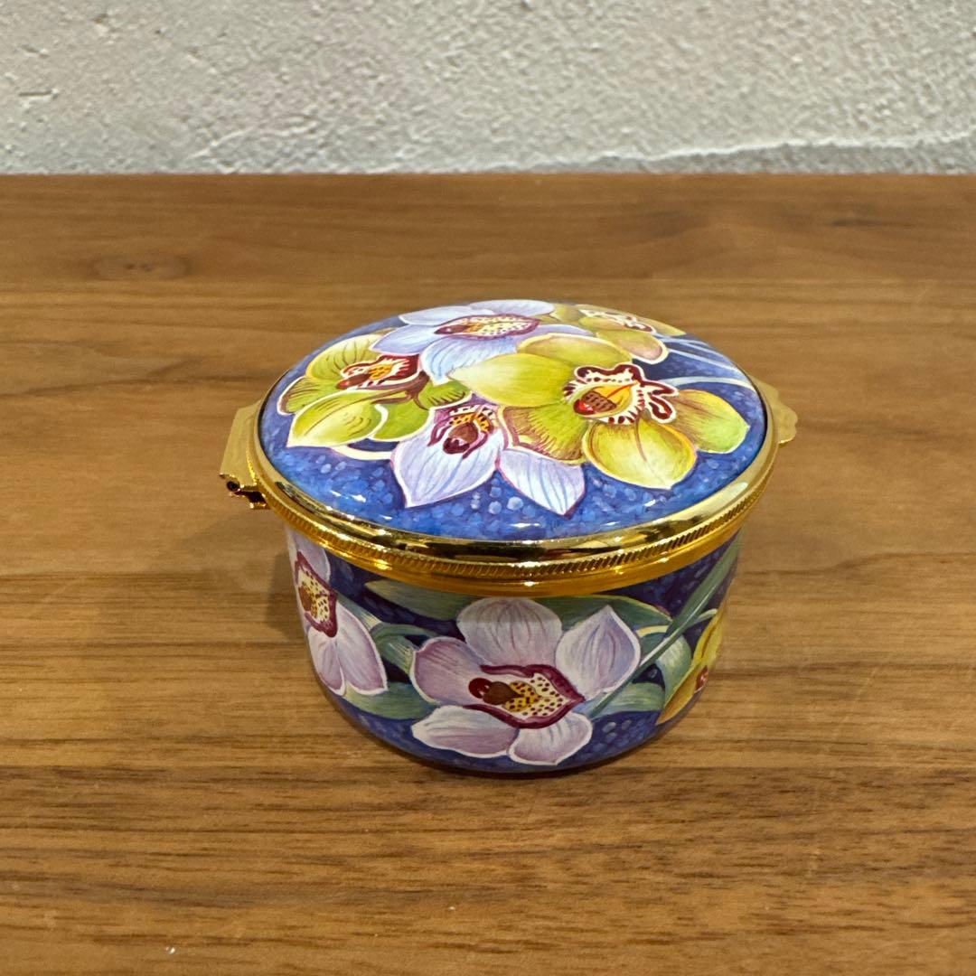 MOORCROFT エナメルピルボックス M.Graves