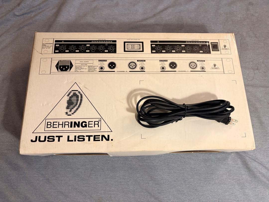 Behringer RX1602 アナログミキサー