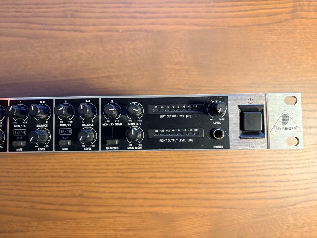Behringer RX1602 アナログミキサー