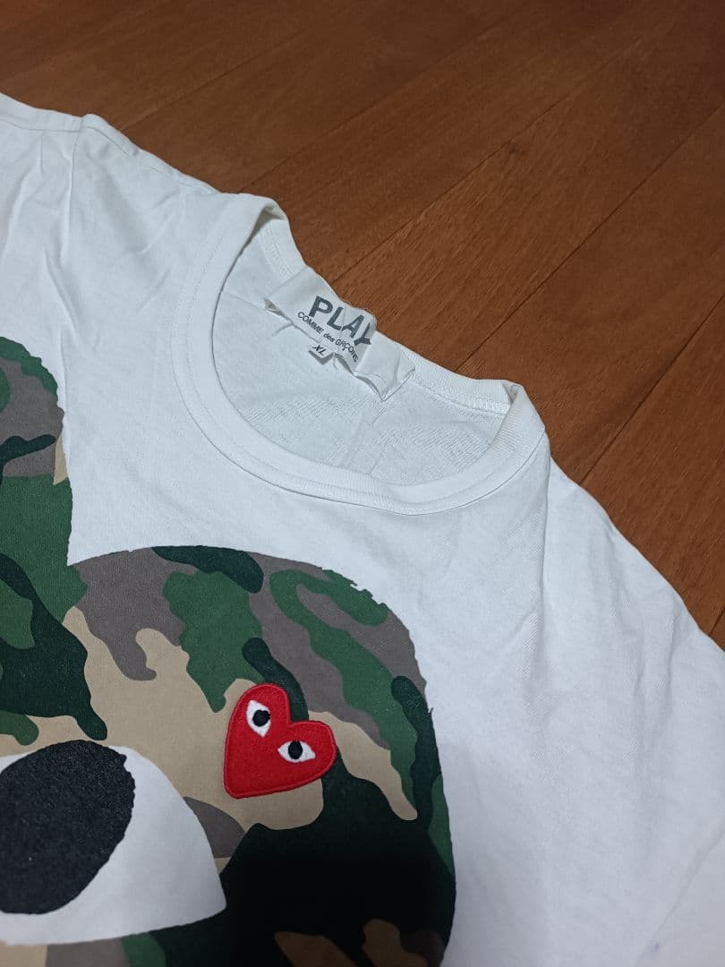PLAY 迷彩ハートTシャツ