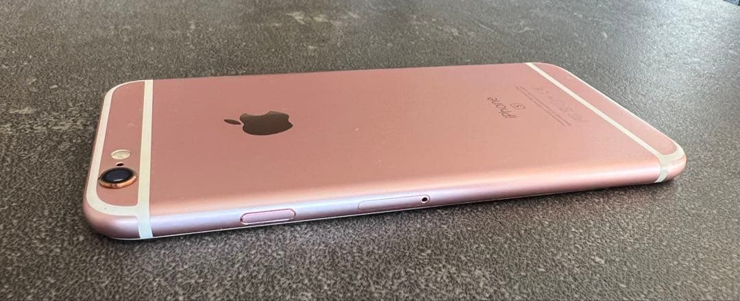 iPhone6s ローズゴールド　64GB 外箱と イヤフォン付き