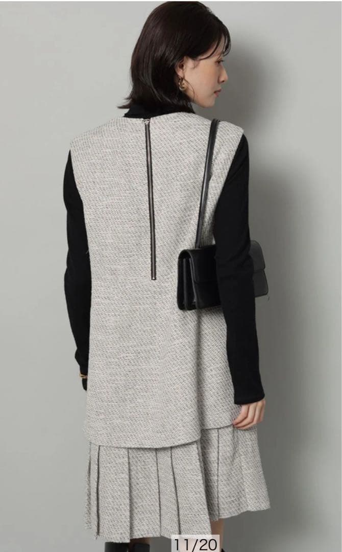 【新品未使用】Arpege story Vネックプリーツジャンスカ　タグ付き