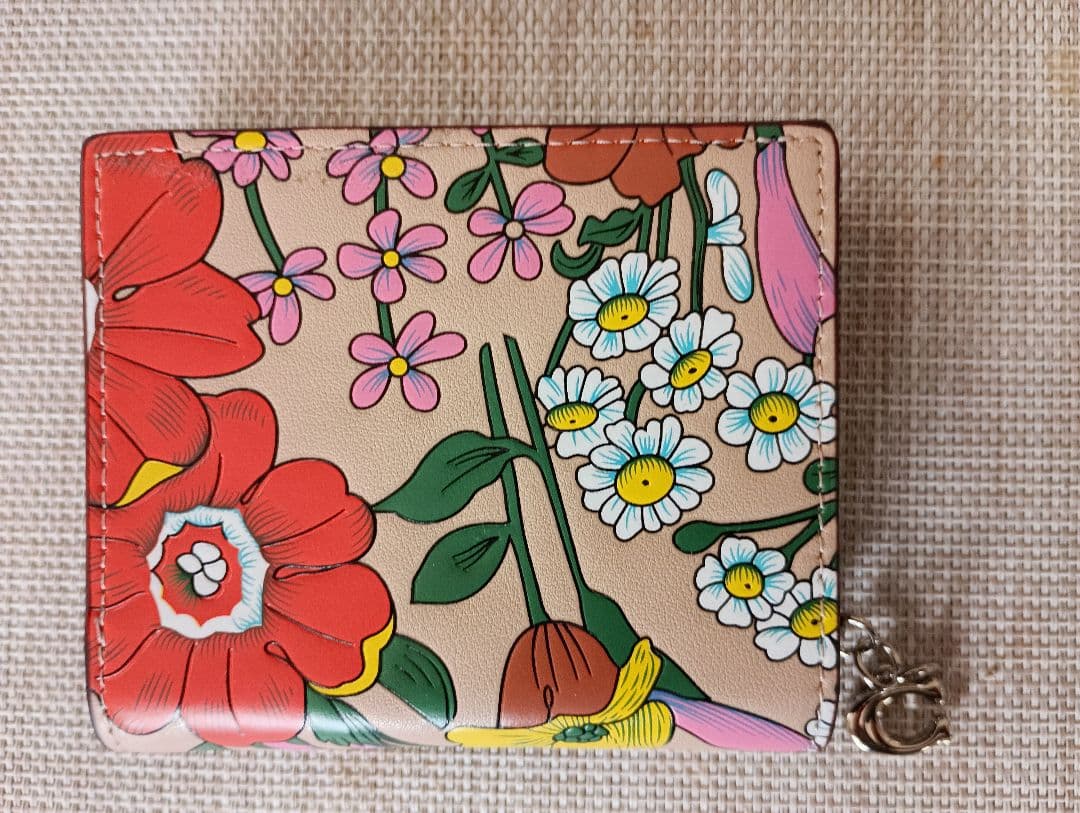 COACH フラワーデザイン 二つ折り財布