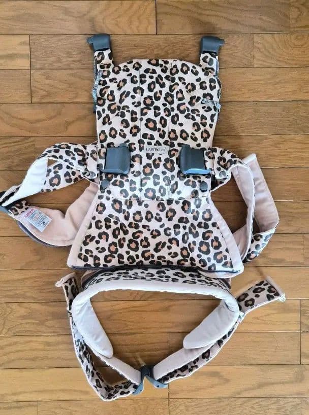 BabyBjörn ONE KAI レオパード柄抱っこ紐