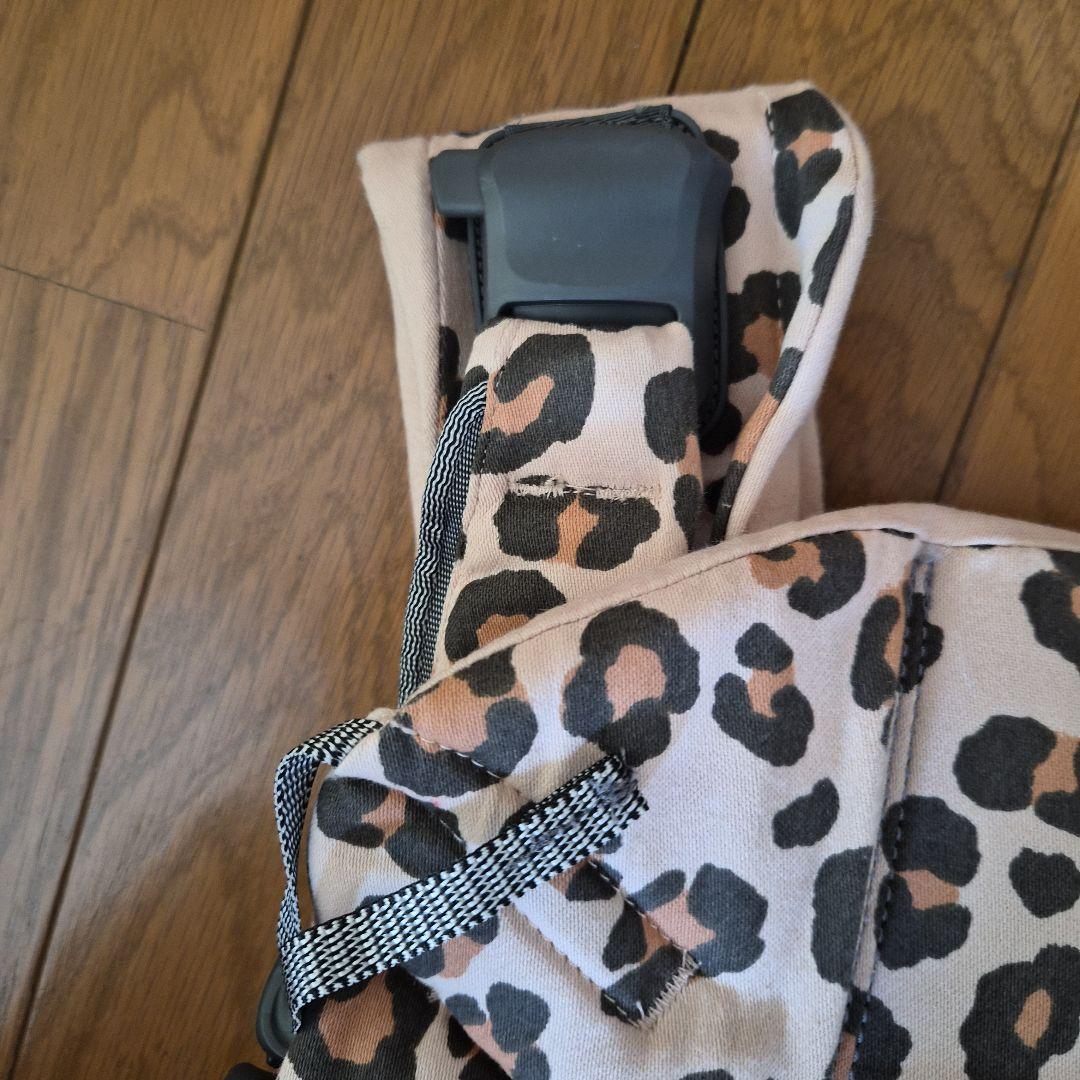 BabyBjörn ONE KAI レオパード柄抱っこ紐