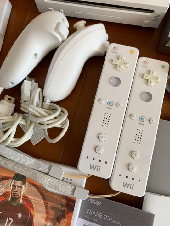 Nintendo Wii本体、コントローラー、ソフト3本セット