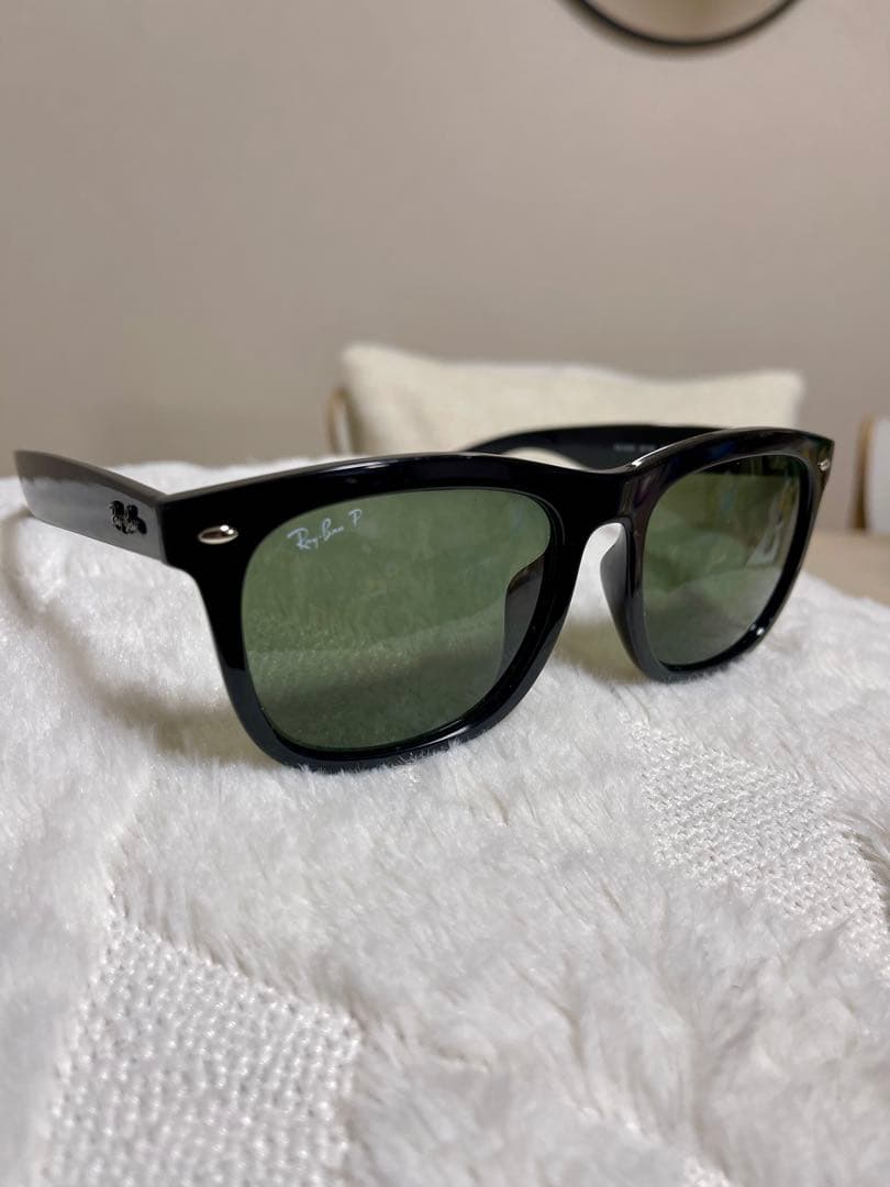 小物 Ray-Ban RB4260D Polarized Sunglasses