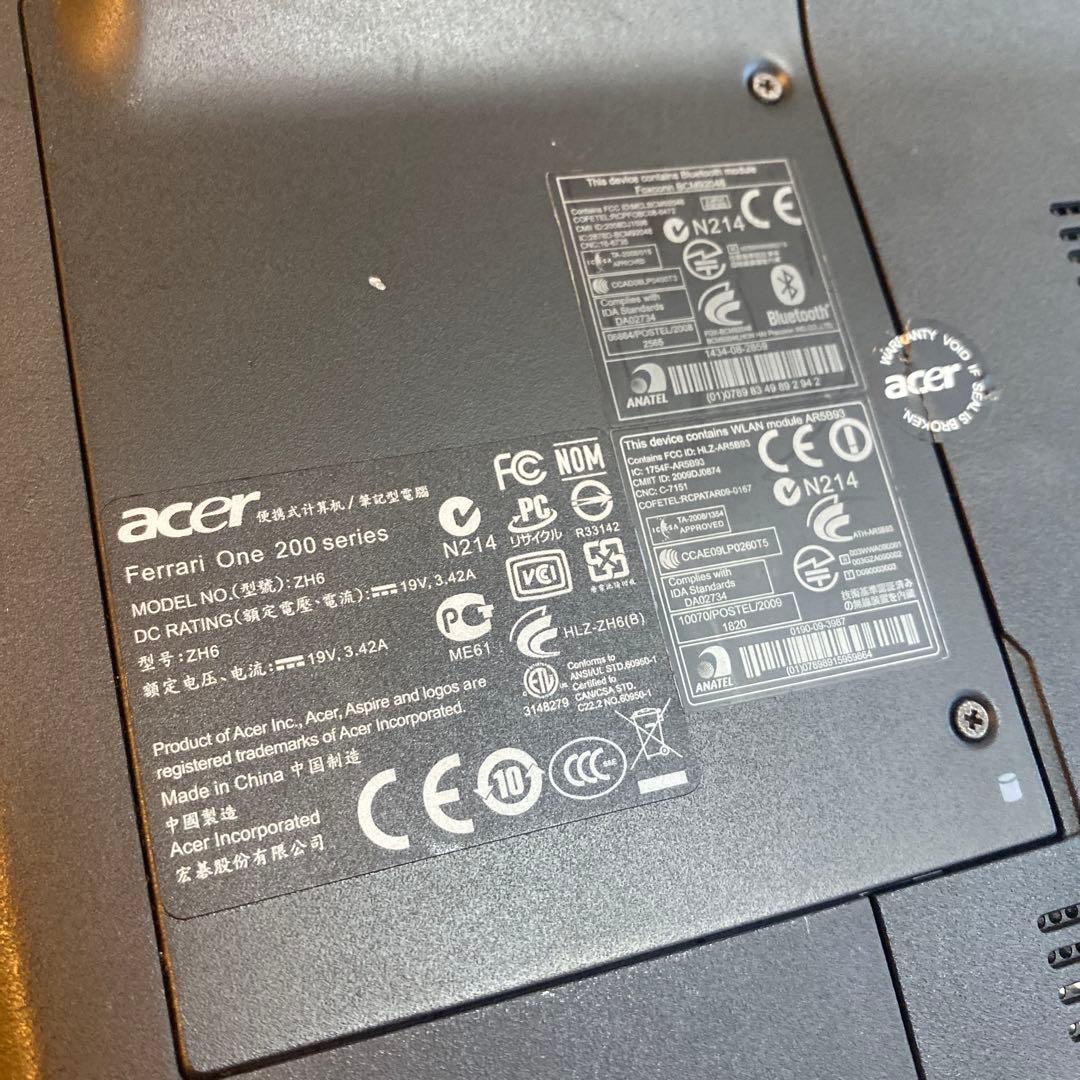 フェラーリワン 200 Acer Ferrari One 200 ノートPC
