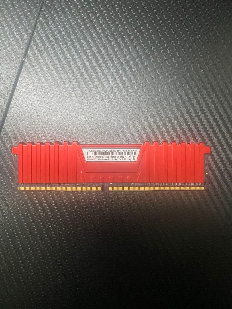 Corsair DDR4 16GB 2666MHz デスクトップ用メモリ（1枚）